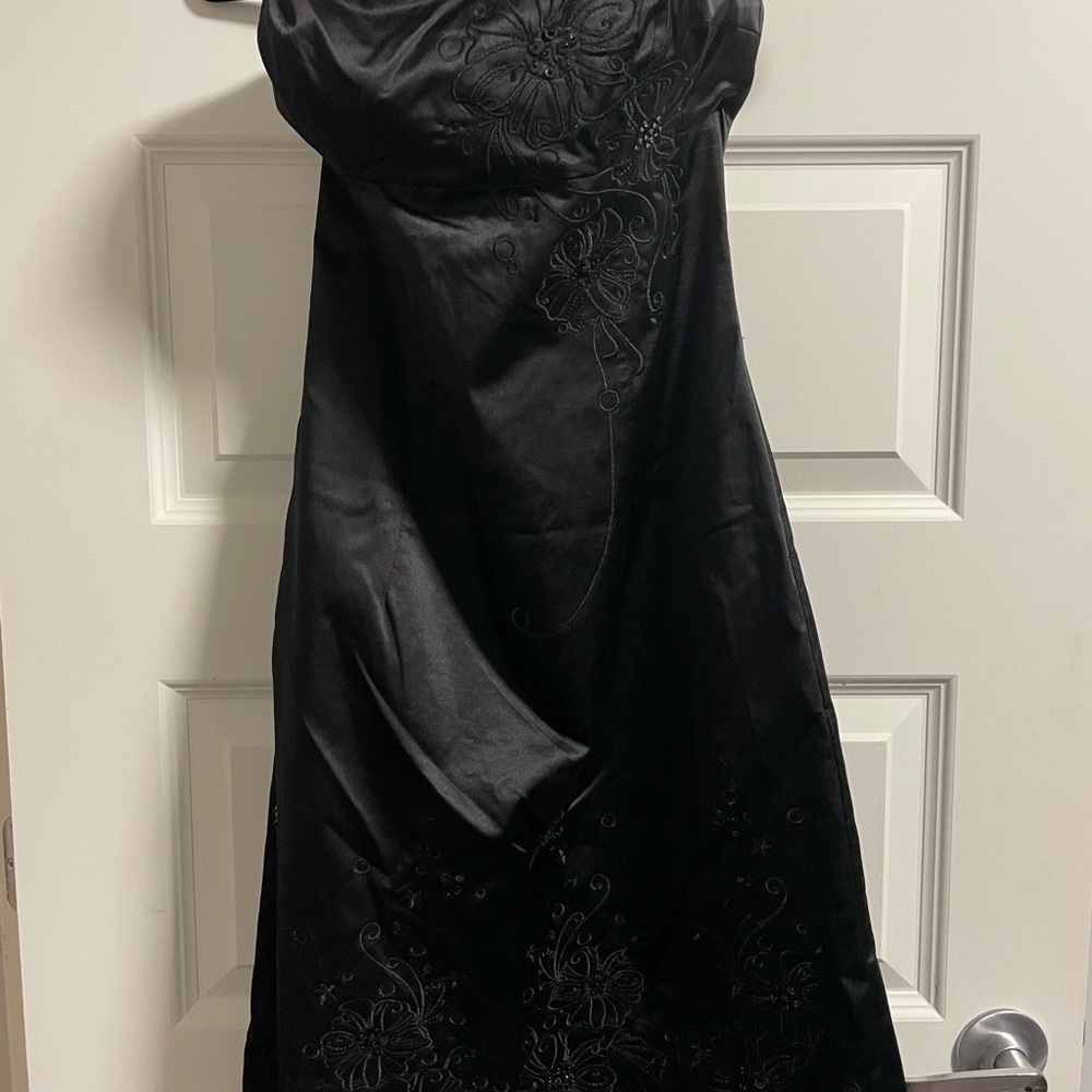 Suzy Shier Black Strapless Slip Dress